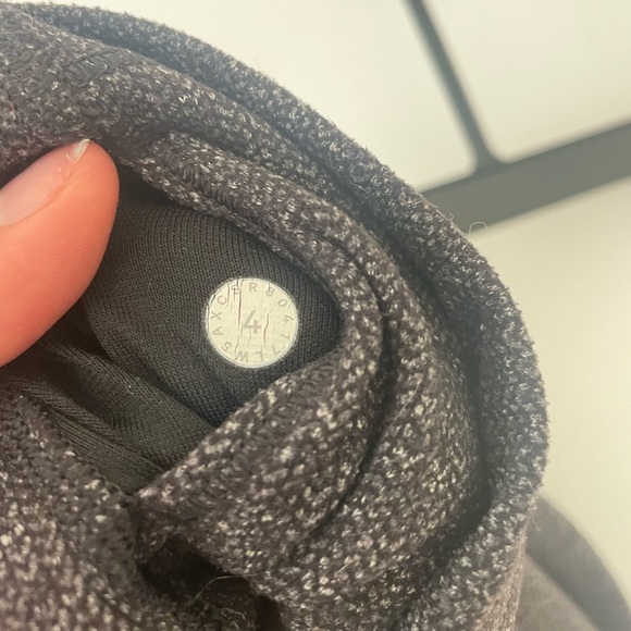 high rise lululemon leggings - Picture 2 of 3